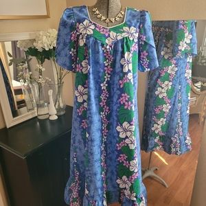 Bright and festive Hawaiin muu muu New Condition!!